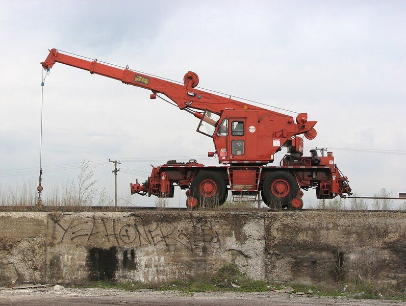 Preston Rentals - Choosing Between A Hydraulic Crane And A Spider Crane For Your Project-3
