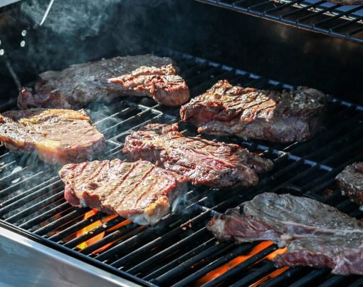 How to Remove Green Mold from an Outdoor Grill Cover