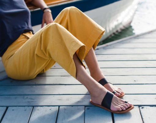 What to Look for in Comfortable Walking Sandals For Women