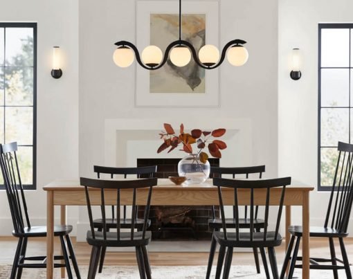 10 Tips To Choose the Perfect Dining Table Light