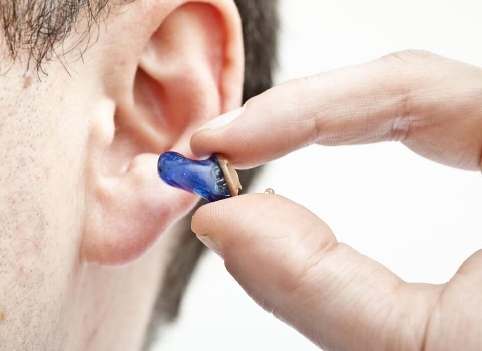 6 Signs You May Have Hearing Loss