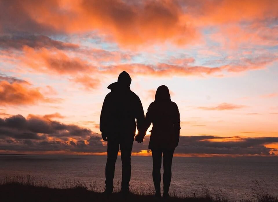 What Is Attachment Theory And How Does It Relate to Your Love Li