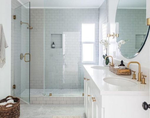 4 Tips To Clean Glass Door For Shower