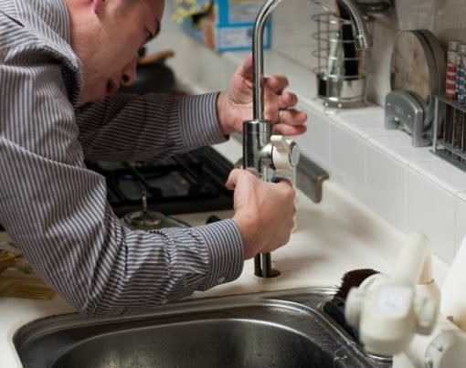 Here Are 7 Reasons Why You Should Hire a Plumber