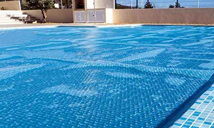 What are the important things to keep in mind when shopping for pool covers