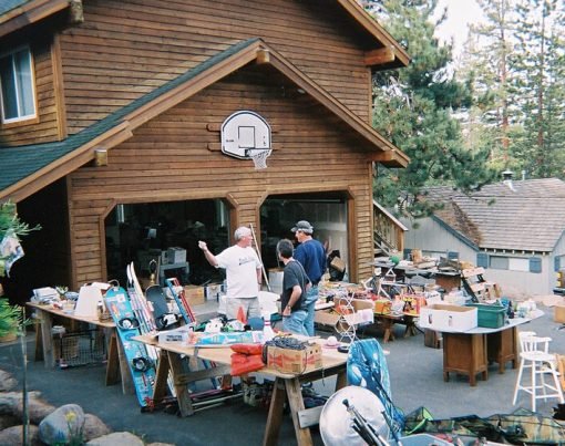 How to Host a Yard Sale