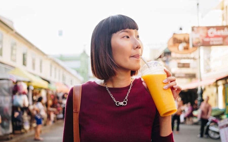 healthy drinks while traveling