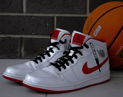 A Closer Look at the Legendary Jordan 1-1