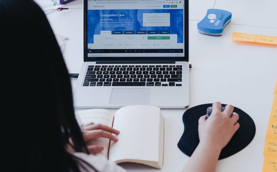 5 Websites That Will Help You With the Job Search