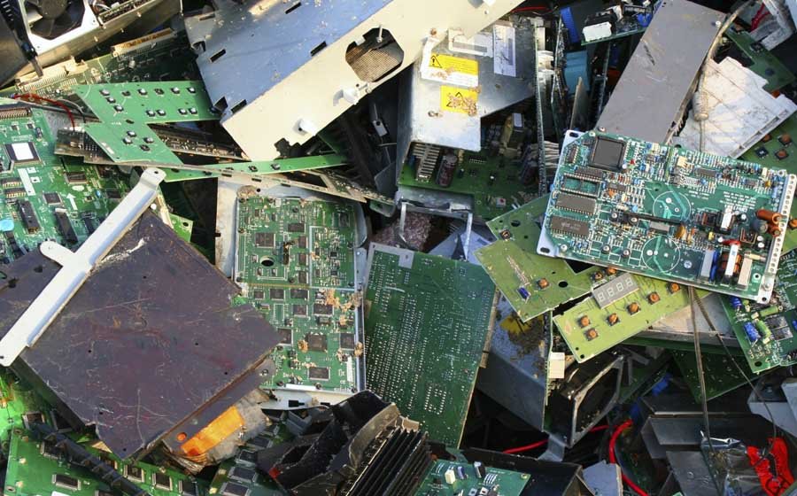 Top 5 Ways To Minimise Electronic Waste - Xivents