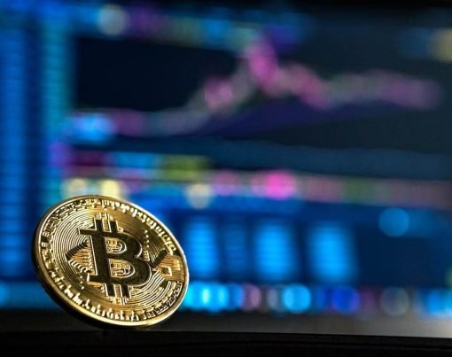 The Advantages and Disadvantages of Investing in Bitcoin in 2023
