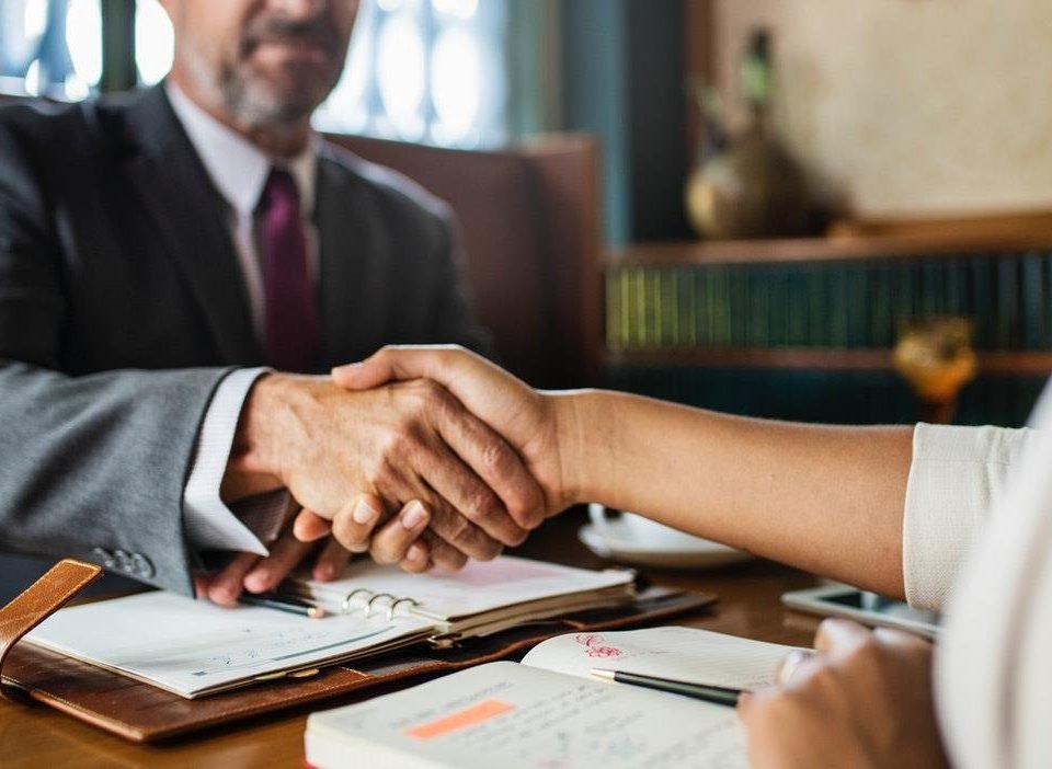 The Complete Guide to Hiring a Lawyer