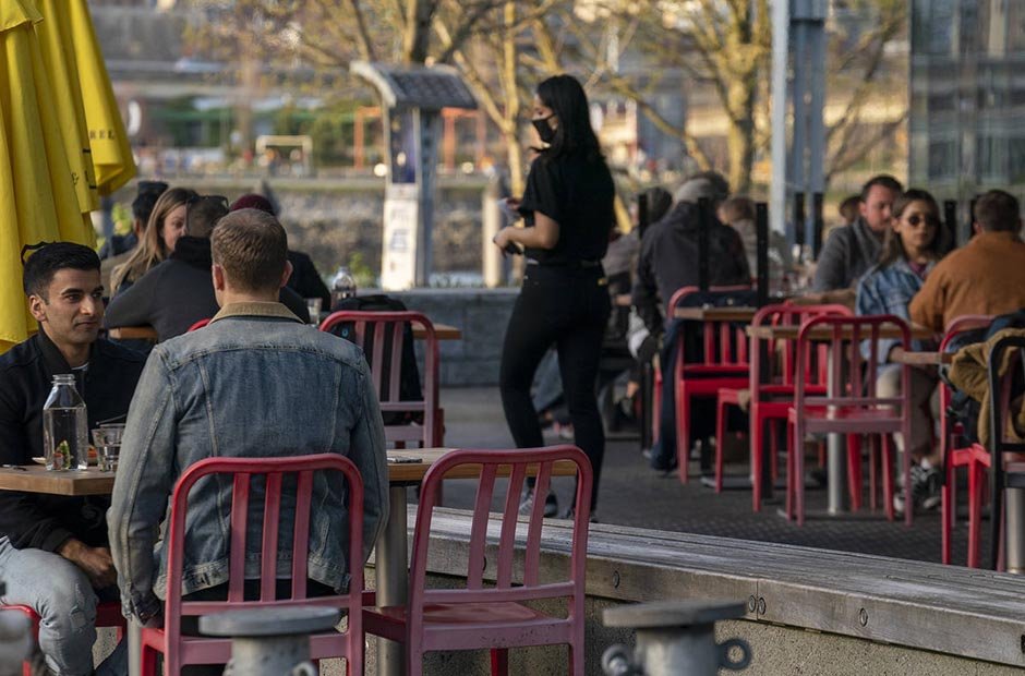 8 Reasons To Open a Restaurant