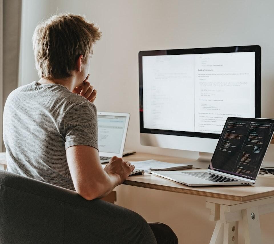 Where to Find a High-Quality Custom Essay Writing Service