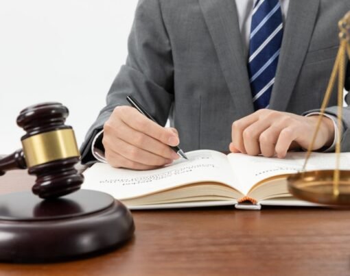 4 Reasons Why a Personal Injury Lawyer is Essential for Your Case