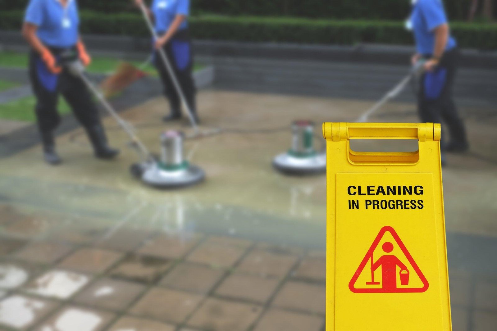 4 Benefits of Hiring a Commercial Floor Cleaning Service - Xivents