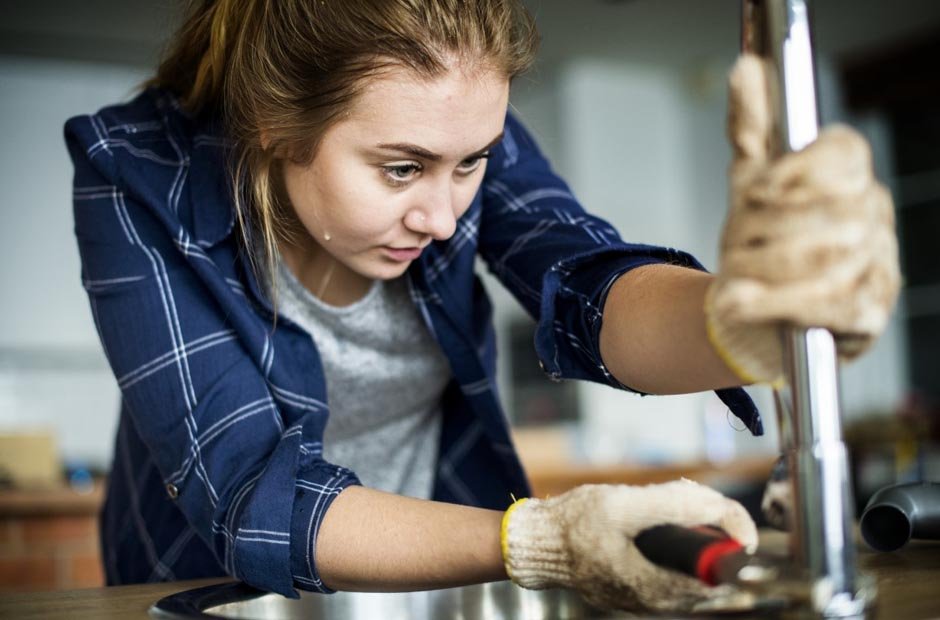 DIY Plumbers and How to Avoid Them