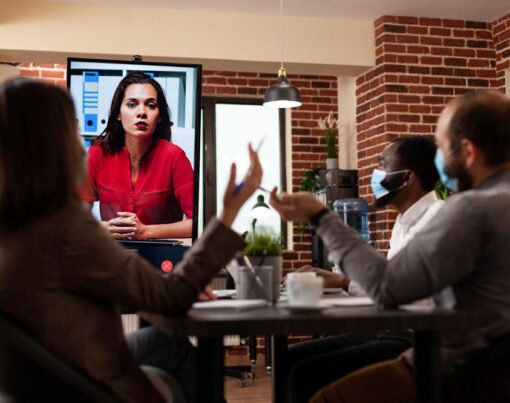 Effective Ways to Connect with Your Investors