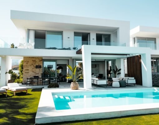 6 Compelling Reasons to Get Impact Windows for Your House