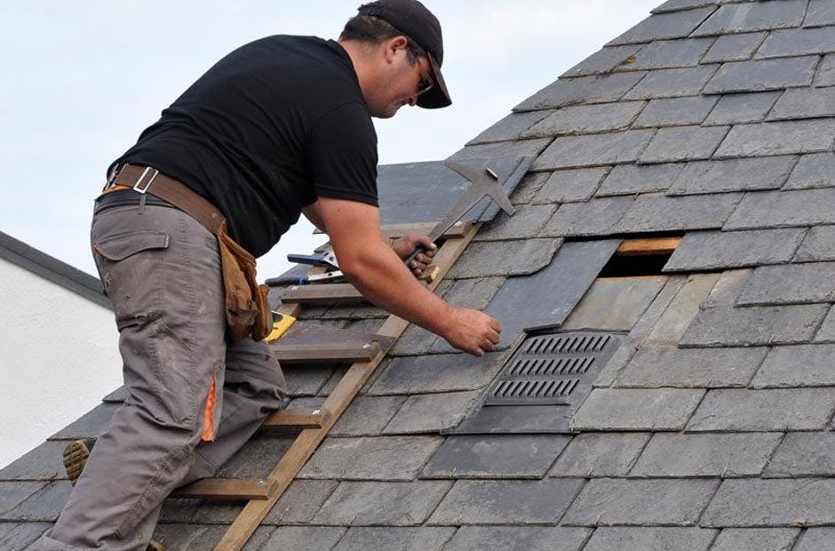 How to Handle Emergency Roof Repairs - 13