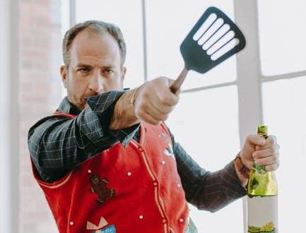 The Pros and Cons of Silicone vs Stainless Steel Spatulas in the Kitchen