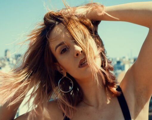 Gold and diamond earrings - a guide to choosing the perfect jewellery