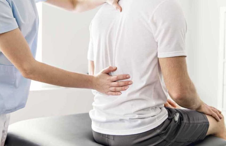 Acute-vs-Chronic-Pain-How-Chiropractic-Treatment-Differs