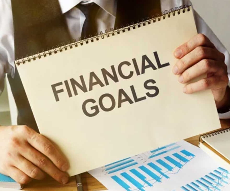 How-to-Set-Financial-Goals-You’ll-Actually-Stick-To